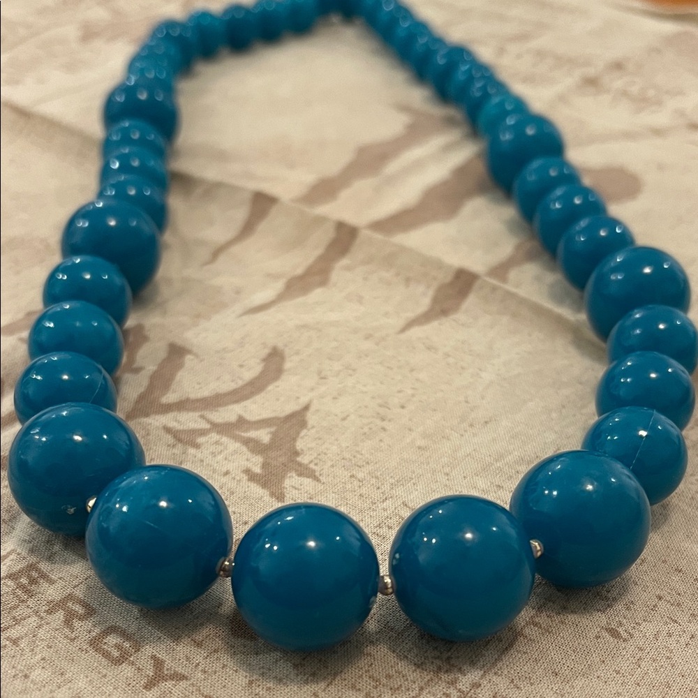 Elegant Blue Beaded Necklace